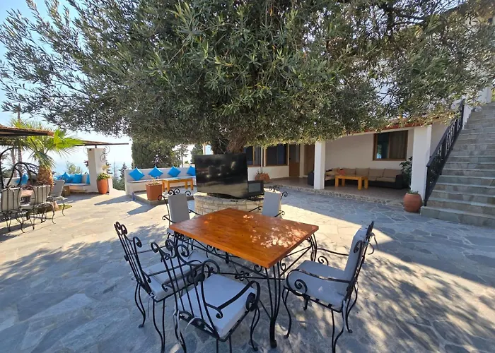 Panorama Bed and Breakfast Piqeras