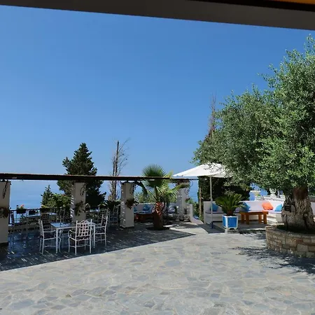 Panorama Bed & Breakfast 3*